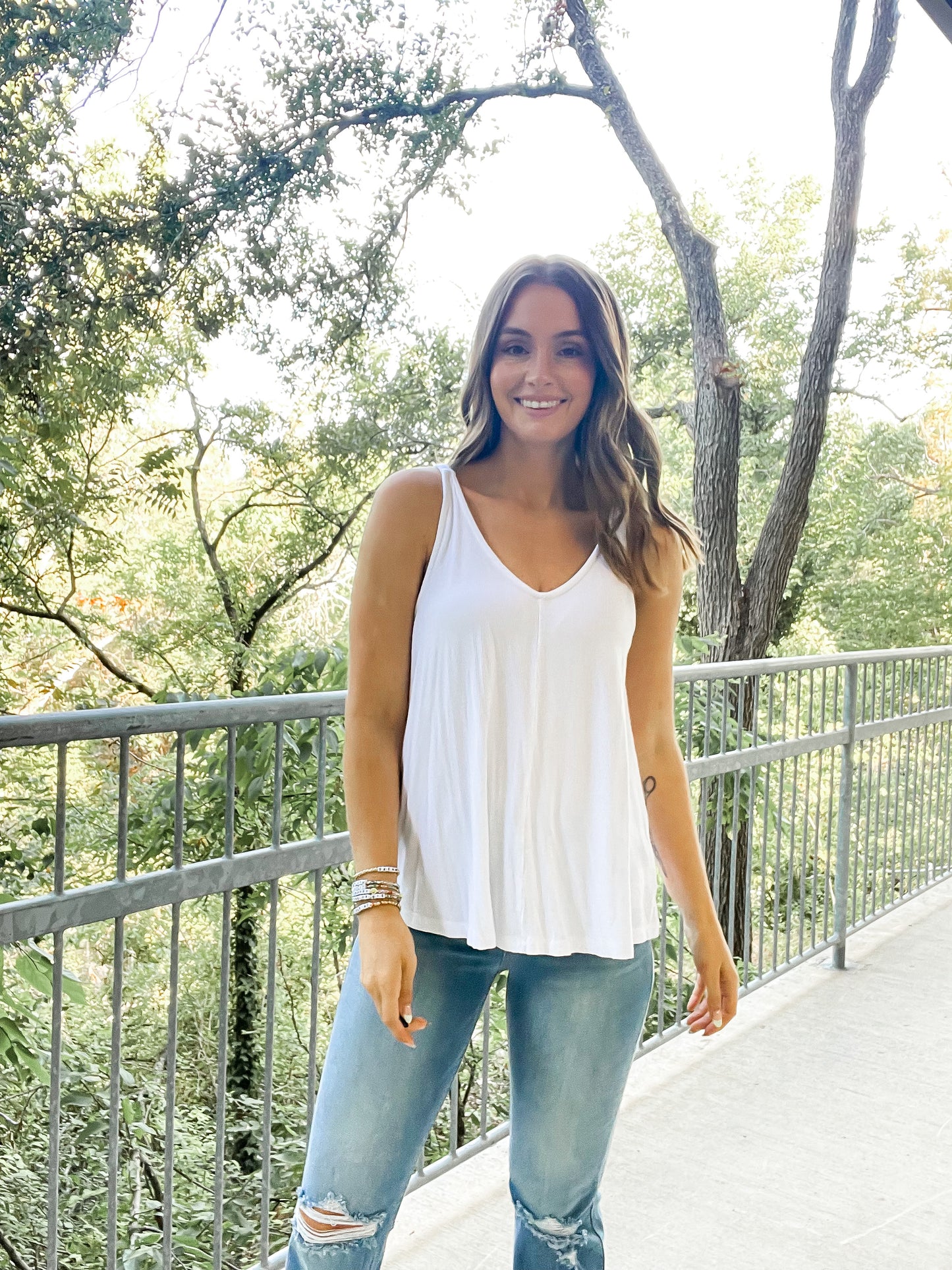 Flowy V-neck Tank - white