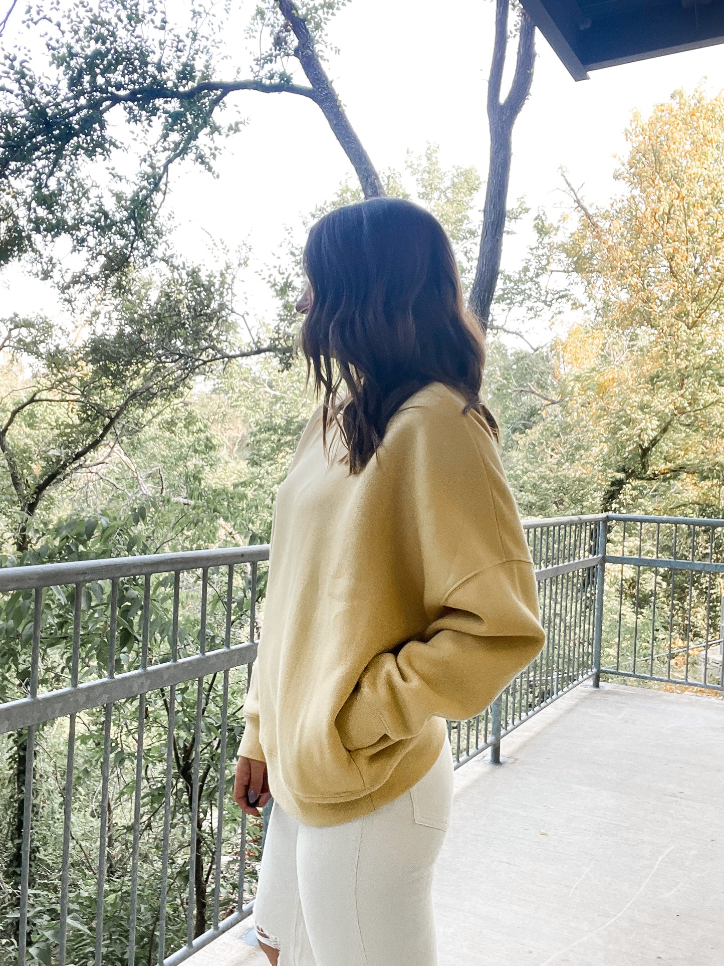 The Tory Sweatshirt - light yellow