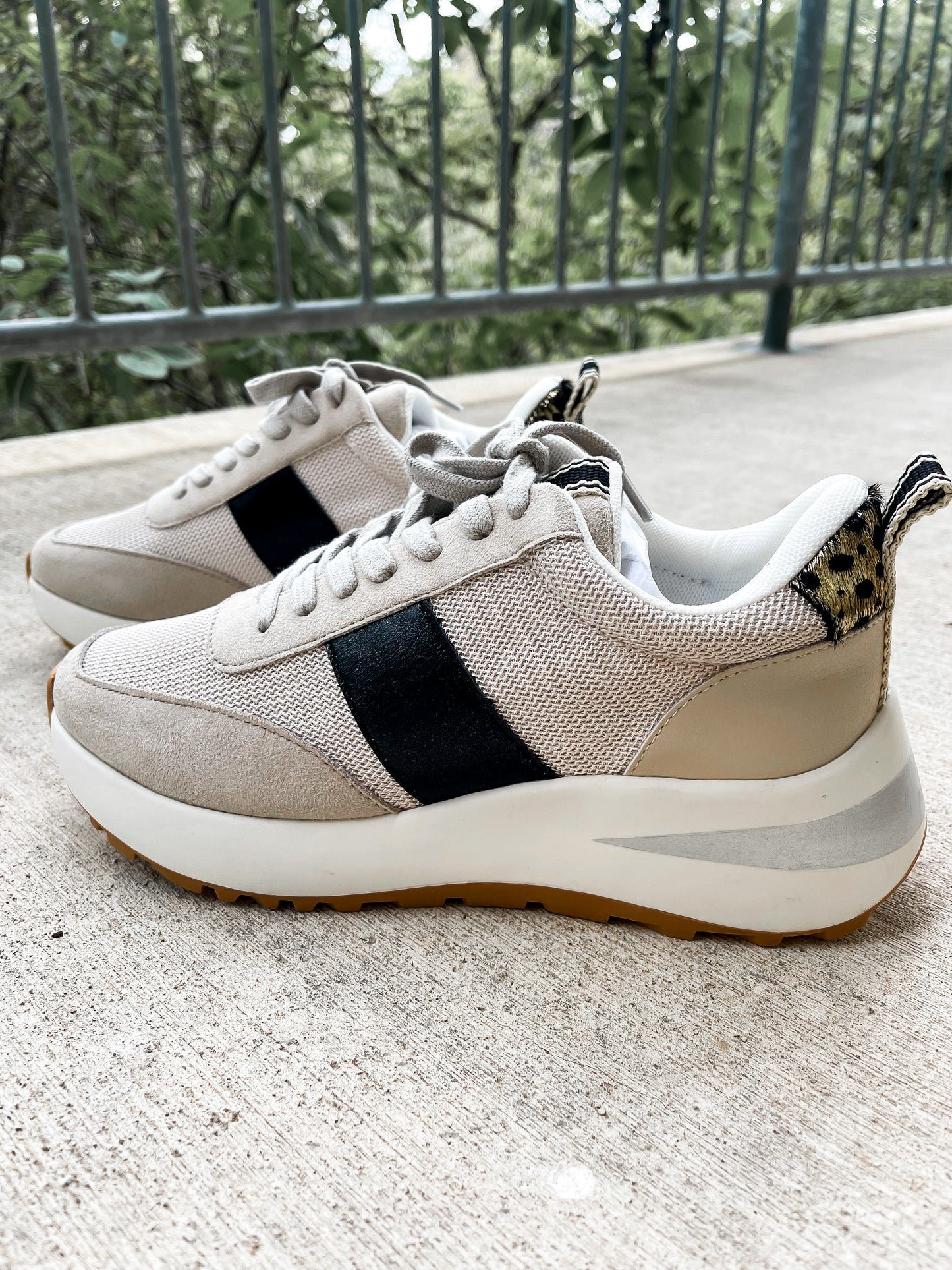 Serafina - Black & Tan