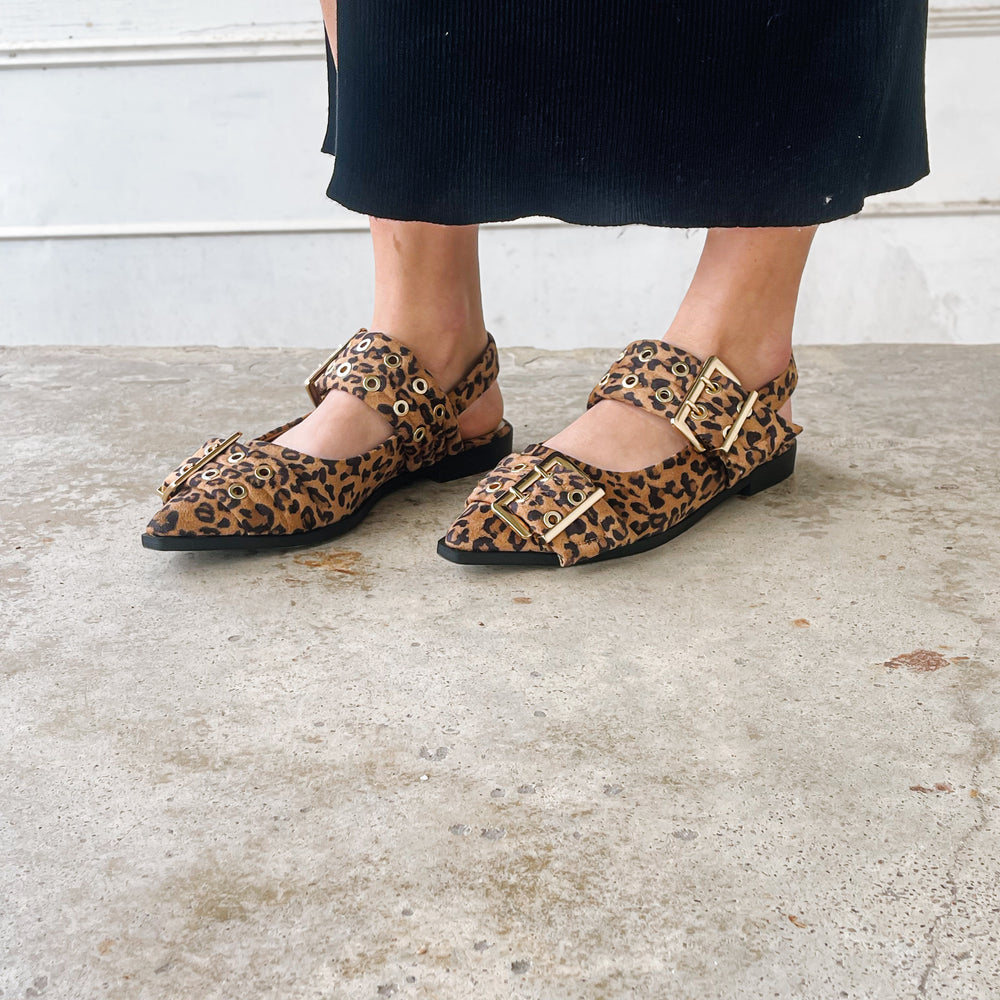 
                      
                        Leopard Buckle Flat
                      
                    